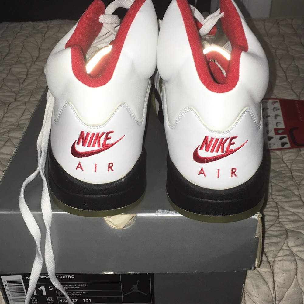 New DS Jordan 5 Fire Red 99’ Size 11.5 Retro